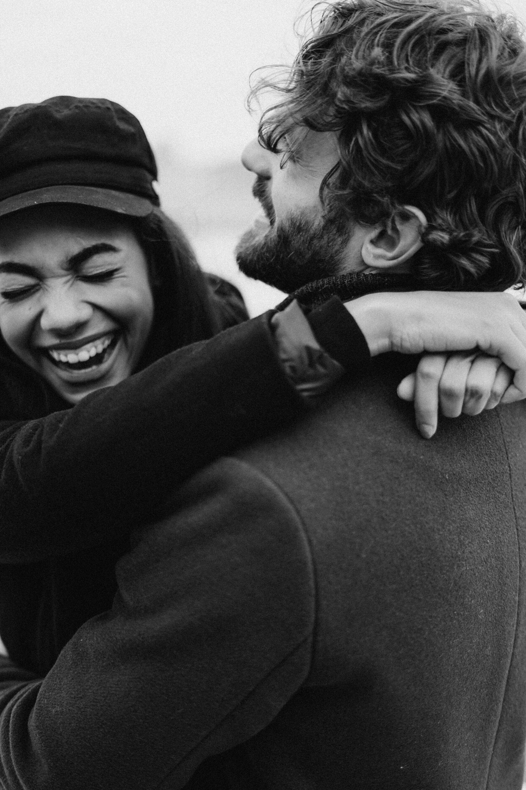 pexels cottonbro 3692738 scaled - Amare senza perdersi: le basi per relazioni sane e consapevoli 1